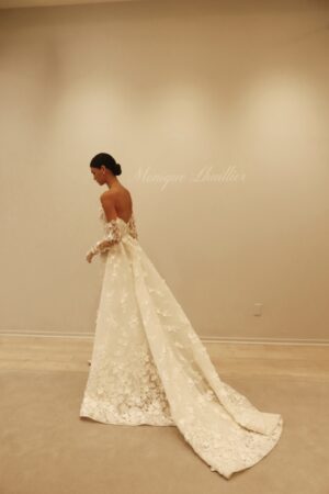 The Cipriani Gown & Gloves from Monique Lhuillier bridal Fall 2025