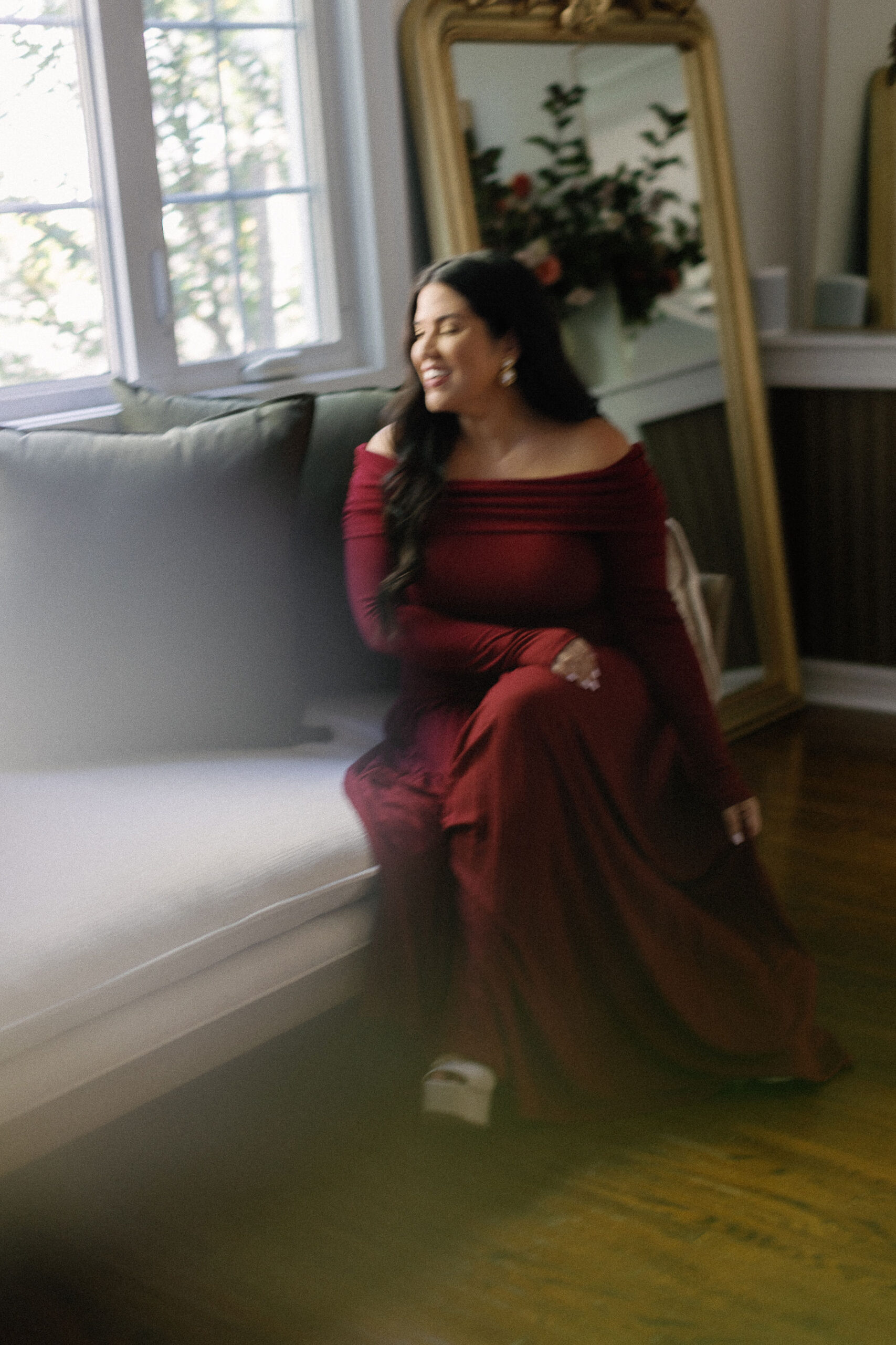 Burgundy holiday party outfits